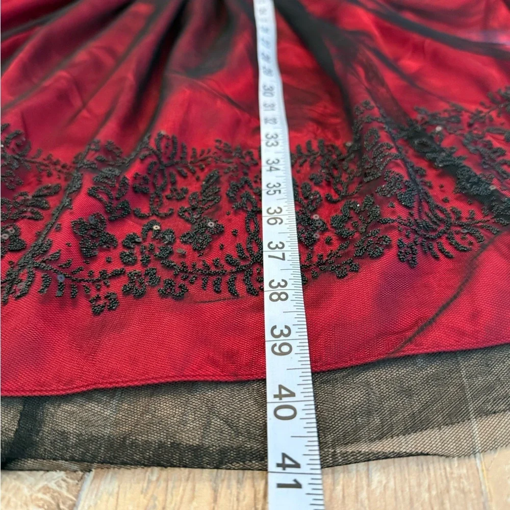 Vintage Morgan & Co formal cocktail dress. Sateen with lace overlay. Size 7/8 - Picture 5 of 8